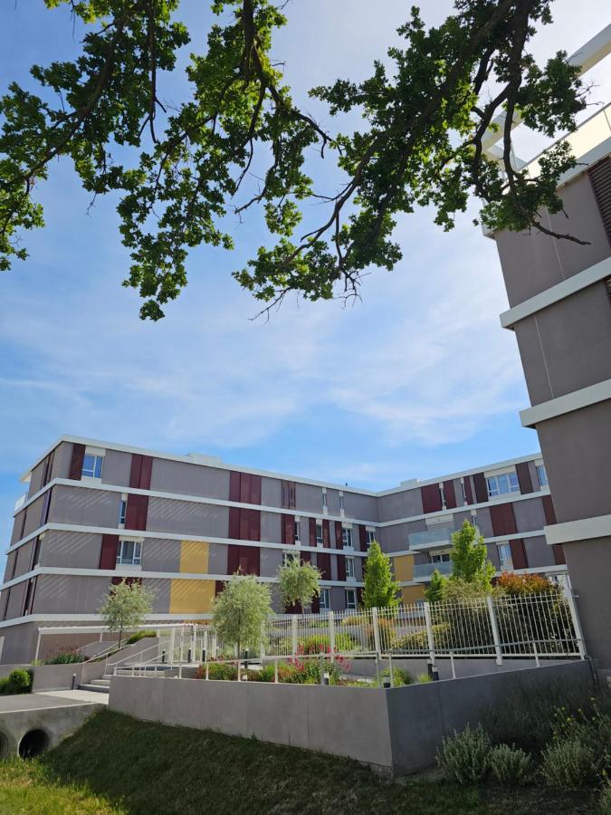 Lakeside Provence - Appartement 4 Etoiles Face Au Lac De Monteux Exterior foto